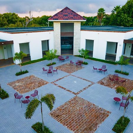 カリブ クラブ プリンセス ビーチ リゾート アンド スパ オール インクルーシブ プンタ・カナ エクステリア 写真 The University of the West Indies, Cave Hill Campus