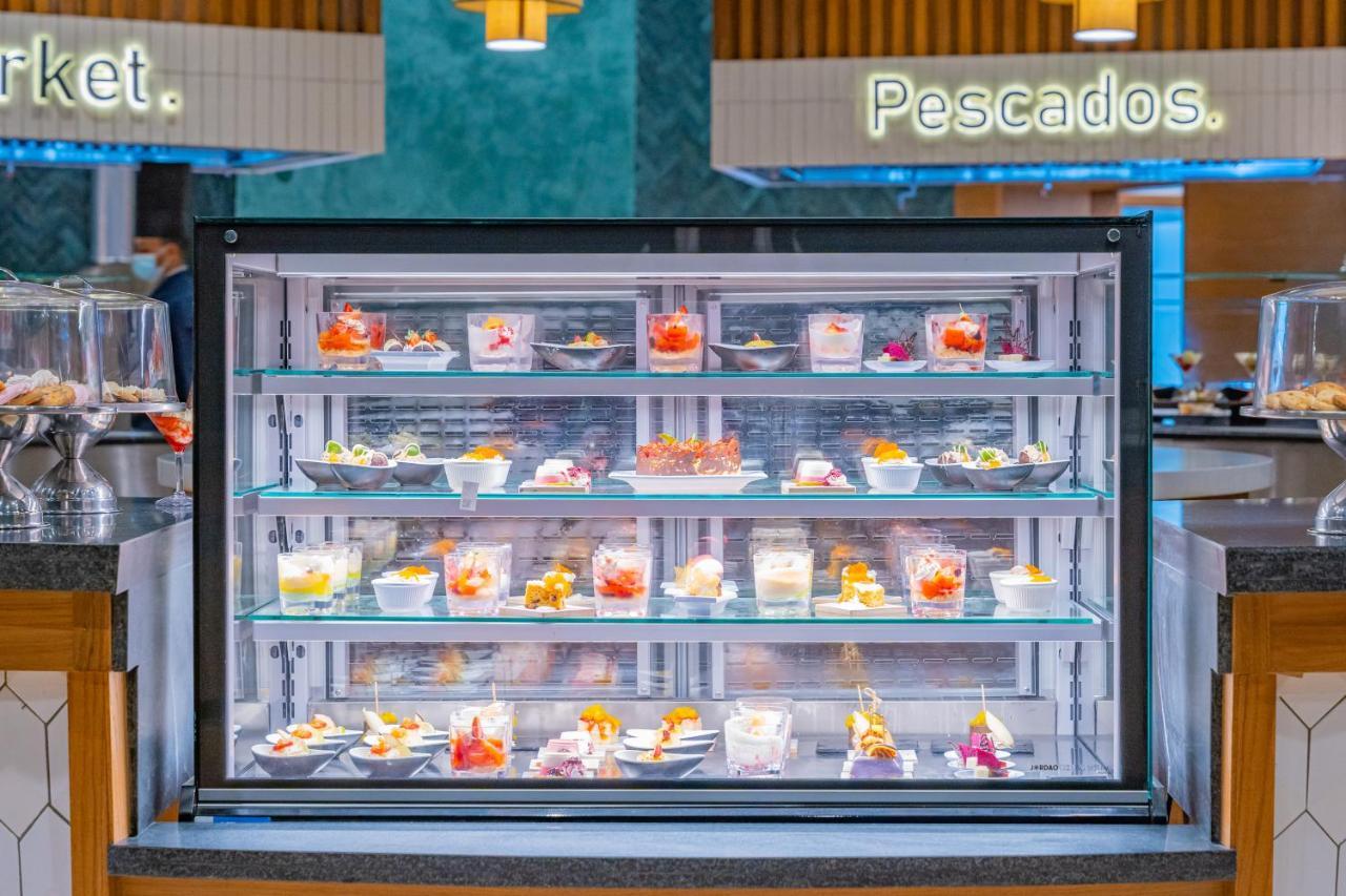 カリブ クラブ プリンセス ビーチ リゾート アンド スパ オール インクルーシブ プンタ・カナ エクステリア 写真 A display case